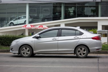 Chiang Mai, Tayland - 17 Haziran 2018: Özel Honda City kompakt araç. Japon üretici Honda tarafından üretilen. Fotoğrafa yol no.121 8 km şehir merkezine Chiangmai, Tayland.
