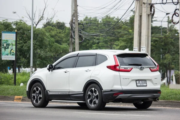 Chiang Mai, Tayland - 17 Haziran 2018: Özel araba Honda Crv şehir Suv araba. Yol no.1001 Chiangmai şehir merkezine 8 km.