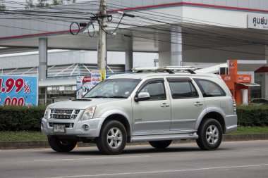 Chiang Mai, Tayland - 17 Haziran 2018: Özel Suv araba, Isuzu Mu-7, Mu7. Yol no.1001, Chiangmai iş alanı 8 km.