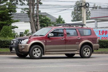 Chiang Mai, Tayland - 17 Haziran 2018: Özel araba, Isuzu van Thairung Birliği araba ile değiştirin. Fotoğraf Road Hayır 121 hakkında 8 km şehir merkezine Chiangmai, Tayland.