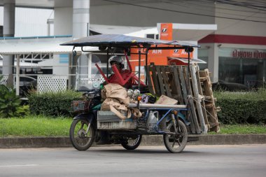 Chiang Mai, Tayland - 17 Haziran 2018: Özel Honda dalga motosiklet. Yol no.1001 Chiangmai şehir merkezine 8 km.