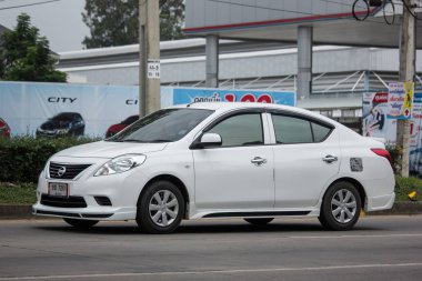 Chiang Mai, Tayland - 17 Haziran 2018: Özel Eko Kiralık, Nissan Almera, N17 veya Nissan Latio. Fotoğraf Road Hayır 121 hakkında 8 km şehir merkezine Chiangmai, Tayland.