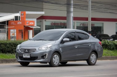Chiang Mai, Tayland - 17 Haziran 2018: Özel araba Mitsubishi çekin. Fotoğraf Road Hayır 121 hakkında 8 km şehir merkezine Chiangmai, Tayland.