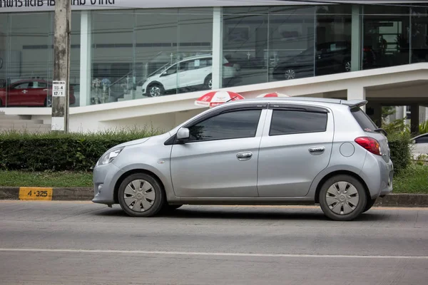 Chiang Mai, Tayland - 17 Haziran 2018: Özel Eko Kiralık Mitsubishi Mirage. Yol no.1001 Chiangmai iş alanı 8 km.