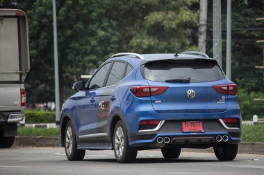 Chiang Mai, Tayland - 18 Haziran 2018: Özel Suv araç Mg Zs. ürünü İngiliz otomotiv den. Yol no.1001, Chiangmai şehir merkezine 8 km.
