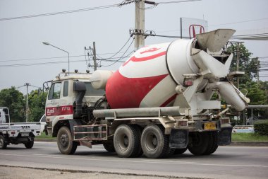 Chiang Mai, Tayland - 18 Haziran 2018: Çimento kamyonu INSEE beton şirketi. Fotoğraf Road Hayır 121 hakkında 8 km şehir merkezine Chiangmai, Tayland.