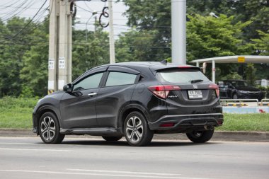 Chiang Mai, Tayland - 18 Haziran 2018: Özel araba Honda Hrv şehir Suv araba. Yol no.1001 Chiangmai şehir merkezine 8 km.