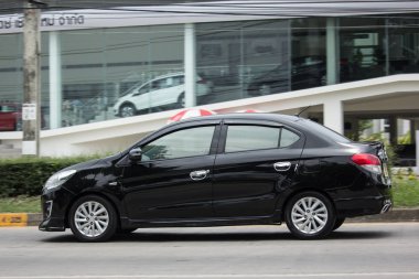Chiang Mai, Tayland - 18 Haziran 2018: Özel araba Mitsubishi çekin. Fotoğraf Road Hayır 121 hakkında 8 km şehir merkezine Chiangmai, Tayland.