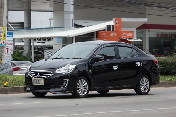 Chiang Mai, Tayland - 18 Haziran 2018: Özel araba Mitsubishi çekin. Fotoğraf Road Hayır 121 hakkında 8 km şehir merkezine Chiangmai, Tayland.
