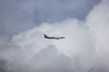 Chiang Mai, Tayland - 19 Haziran 2018: Hs-Teq Airbus A330-300 Tay Airways. Bangkok uçuş Chiang mai.
