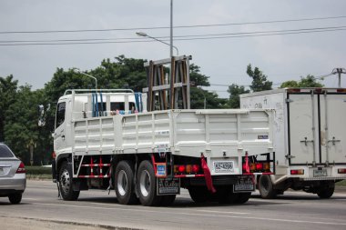 Chiang Mai, Tayland - 19 Haziran 2018: Özel Hino kargo kamyon. Fotoğrafa yol no.1001 8 km şehir merkezine Chiangmai, Tayland.