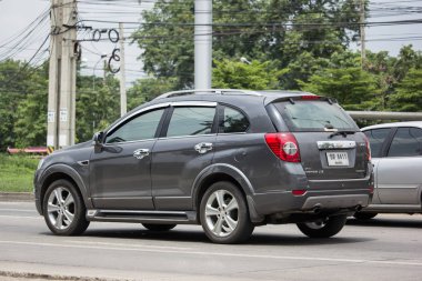 Chiang Mai, Tayland - 19 Haziran 2018: Özel Suv araba, Chevrolet captiva. Fotoğrafa yol no.121 8 km şehir merkezine Chiangmai, Tayland.