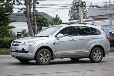 Chiang Mai, Tayland - 19 Haziran 2018: Özel Suv araba, Chevrolet captiva. Fotoğrafa yol no.121 8 km şehir merkezine Chiangmai, Tayland.