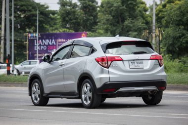 Chiang Mai, Tayland - 19 Haziran 2018: Özel araba Honda Hrv şehir Suv araba. Yol no.1001 Chiangmai şehir merkezine 8 km.