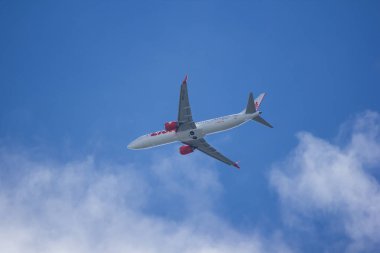 Chiang Mai, Tayland - 28 Haziran 2018: Hs-LSI Boeing 737max-9 Tay aslan hava havayolu şirketi. Bangkok'a Chiangmai Havaalanı'ndan çıkar.