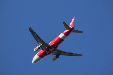 Chiang Mai, Tayland - 28 Haziran 2018: Hs-Abq Airbus A320-200 Tay Airasia. Phuket Chiangmai Havaalanı'ndan çıkar.