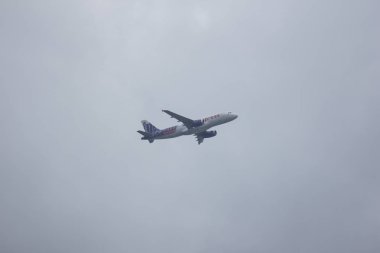 Chiangmai, Tayland - 3 Temmuz 2018: B-LCI Airbus A320-200 Hong Kong hızlı havayolu şirketi. Hong Kong'a uçuş Chiang mai.