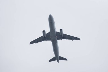 Chiangmai, Tayland - 3 Temmuz 2018: B-Hsg Airbus A320-200 Dragonair. Hongkong havaalanına Chiangmai Havaalanı'ndan çıkar.