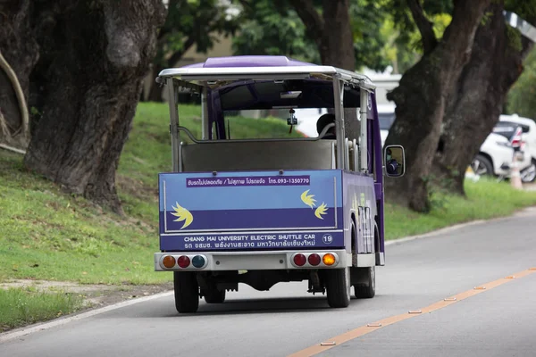 Chiangmai, Tayland - 10 Temmuz 2018: Chiangmai Üniversitesi Elektrik çekim araba. Üniversite alanı içinde Chiangmai Üniversitesi öğrencilerine hizmet.