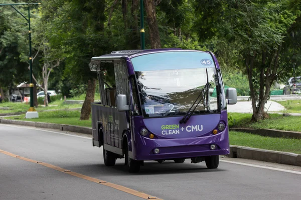 Chiangmai, Tayland - 10 Temmuz 2018: Chiangmai Üniversitesi Elektrik çekim araba. Üniversite alanı içinde Chiangmai Üniversitesi öğrencilerine hizmet.