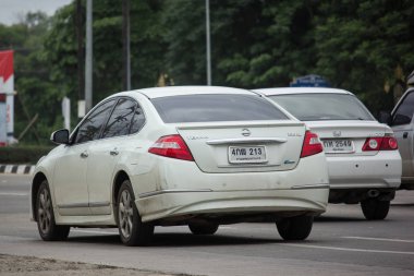 Chiangmai, Tayland - 21 Haziran 2018: Özel araba, Nissan Teana. Yol no.1001 üzerinde şehir Chiangmai Merkezi'nden yaklaşık 8 km kuzeyinde.
