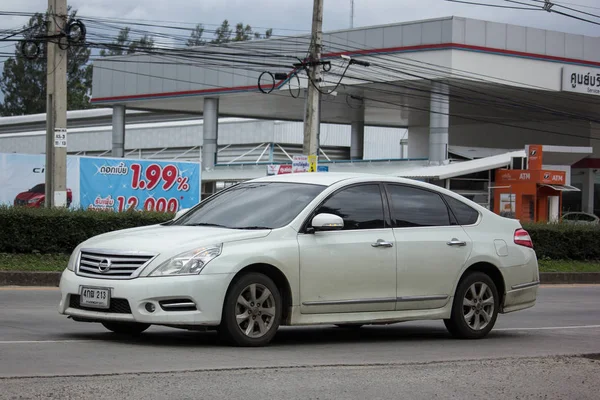 Chiangmai, Tayland - 21 Haziran 2018: Özel araba, Nissan Teana. Yol no.1001 üzerinde şehir Chiangmai Merkezi'nden yaklaşık 8 km kuzeyinde.