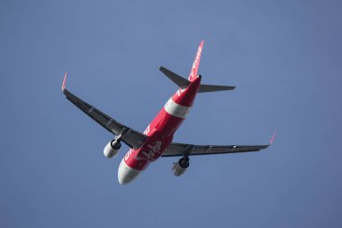 Chiangmai, Tayland - 6 Temmuz 2018: Hs-Bbe Airbus A320-200 Tay Airasia. Udon Thani için Chiangmai Havaalanı'ndan çıkar.