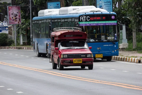 Chiangmai Tajlandia 2018 Lipca Czerwony Taxi Drodze Świątyni Doi Suthep — Zdjęcie stockowe