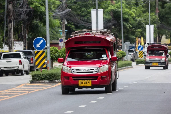 Chiangmai Tajlandia 2018 Lipca Czerwony Taxi Drodze Świątyni Doi Suthep — Zdjęcie stockowe