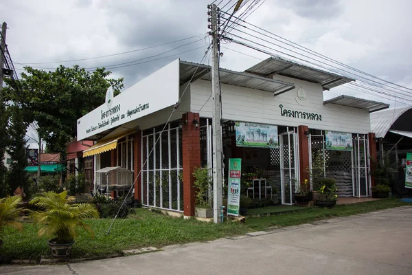 Chiangmai, Tayland - 13 Temmuz 2018: Kam Tieng ağaç Pazar. Büyük ağaç Market Chiangmai City.