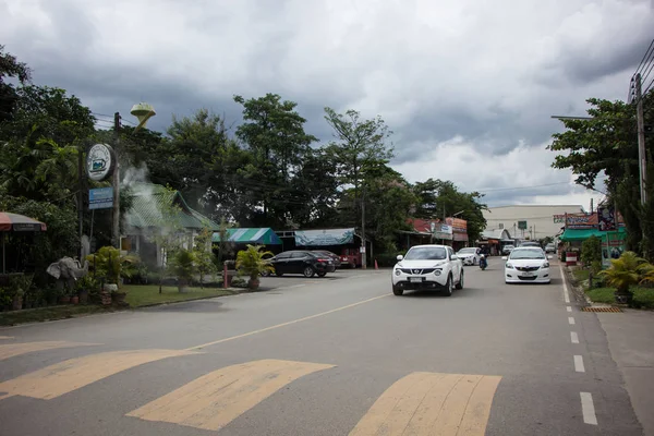 Chiangmai, Tayland - 13 Temmuz 2018: Kam Tieng ağaç Pazar. Büyük ağaç Market Chiangmai City.