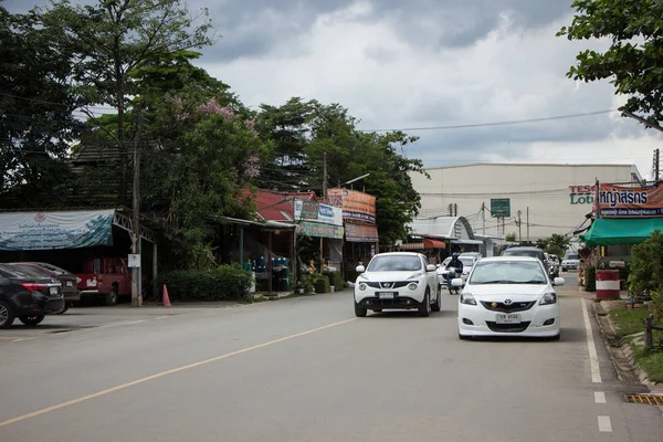 Chiangmai, Tayland - 13 Temmuz 2018: Kam Tieng ağaç Pazar. Büyük ağaç Market Chiangmai City.