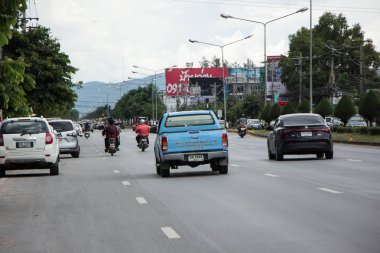 Chiangmai, Tayland - 13 Temmuz 2018: Araba ve şehir Otoban yolu üzerinde trafik. Fotoğraf Road'da yok 1001 yaklaşık 5 km şehir merkezine Chiangmai Tayland.