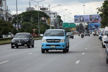 Chiangmai, Tayland - 13 Temmuz 2018: Araba ve şehir Otoban yolu üzerinde trafik. Fotoğraf Road'da yok 1001 yaklaşık 5 km şehir merkezine Chiangmai Tayland.