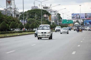 Chiangmai, Tayland - 13 Temmuz 2018: Araba ve şehir Otoban yolu üzerinde trafik. Fotoğraf Road'da yok 1001 yaklaşık 5 km şehir merkezine Chiangmai Tayland.