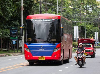 Chiangmai, Tayland - 10 Temmuz 2018: DOI Sutep tapınak için otobüs seyahat. Fotoğraf Road DOI Sutep Tapınağı.