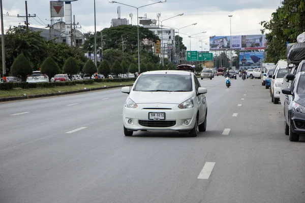 Chiangmai, Tayland - 13 Temmuz 2018: Araba ve şehir Otoban yolu üzerinde trafik. Fotoğraf Road'da yok 1001 yaklaşık 5 km şehir merkezine Chiangmai Tayland.