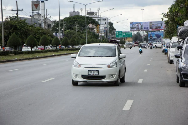 Chiangmai, Tayland - 13 Temmuz 2018: Araba ve şehir Otoban yolu üzerinde trafik. Fotoğraf Road'da yok 1001 yaklaşık 5 km şehir merkezine Chiangmai Tayland.