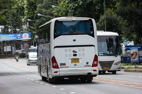 Chiangmai, Tayland - 10 Temmuz 2018: DOI Sutep tapınak için otobüs seyahat. Fotoğraf Road DOI Sutep Tapınağı.
