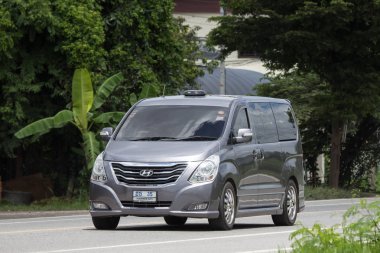 Chiangmai, Tayland - 28 Haziran 2018: Özel lüks Van Hyundai Kore. Hyundai H1. Yol no.1001, Chiangmai şehir merkezine 8 km.