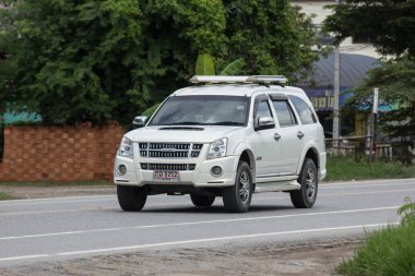 Chiangmai, Tayland - 28 Haziran 2018: Özel Suv araba, Isuzu Mu-7, Mu7. Yol no.1001, Chiangmai iş alanı 8 km.