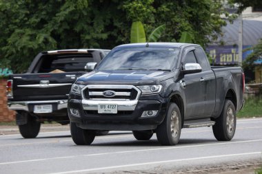 Chiangmai, Tayland - 28 Haziran 2018: Özel pikap araba, Ford Ranger. Yol no.1001, Chiangmai şehir merkezine 8 km.