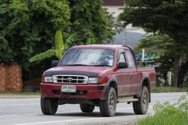 Chiangmai, Tayland - 28 Haziran 2018: Özel pikap araba, Ford Ranger. Yol no.1001, Chiangmai şehir merkezine 8 km.