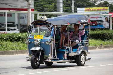 Chiangmai, Tayland - 13 Temmuz 2018: Tuk tuk taksi chiangmai hizmet şehir ve civarında. Yol no.121 şehir merkezine Chiangmai Tayland hakkında 8 km, fotoğraf.