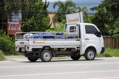 Chiangmai, Tayland - 13 Temmuz 2018: Özel Tata Superace şehir dev Mini kamyon. Yol no.1001 Chiangmai şehir merkezine 8 km.