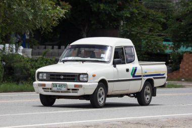 Chiangmai, Tayland - 13 Temmuz 2018: Özel araba, kamyon Mazda aile mini çekme. Yol no.1001, Chiangmai iş alanı 8 km.
