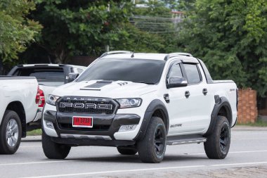 Chiangmai, Tayland - 13 Temmuz 2018: Özel pikap araba, Ford Ranger. Yol no.1001, Chiangmai şehir merkezine 8 km.