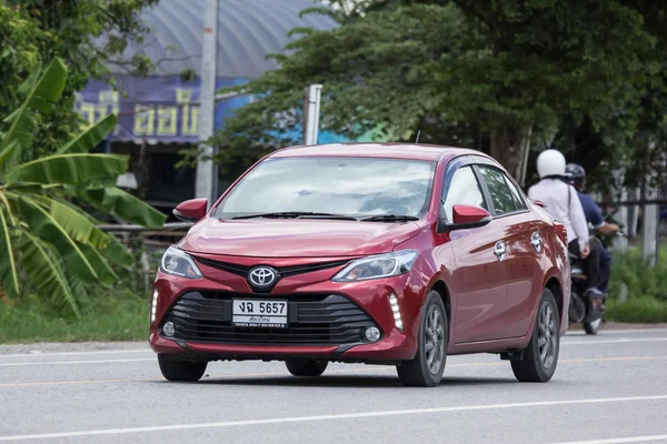 チェンマイ 2018 専用セダン車トヨタ Vios 道路形 1001 号車チェンマイ ビジネス エリアから — ストック写真