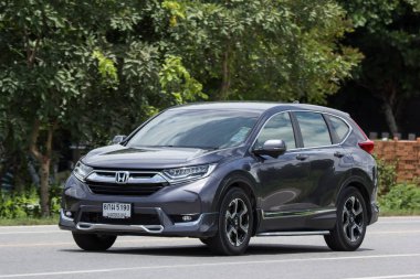Chiangmai, Tayland - 13 Temmuz 2018: Özel araba Honda Crv şehir Suv araba. Yol no.1001 Chiangmai şehir merkezine 8 km.