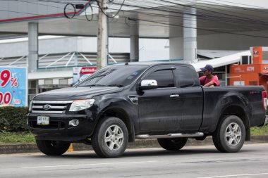 Chiangmai, Tayland - 19 Temmuz 2018: Özel pikap araba, Ford Ranger. Yol no.1001, Chiangmai şehir merkezine 8 km.
